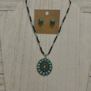 beaded turquoise necklace