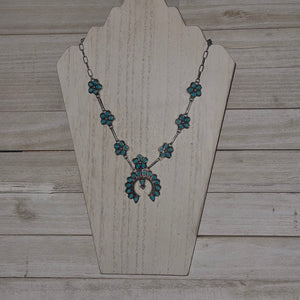 Mini flower squash necklace